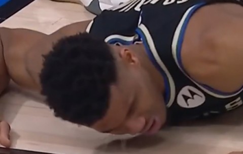 赛前突围战来临，密尔沃基雄鹿围绕足总杯队长鼓劲，震撼外界，赛程密集仍需轮换的简单介绍-lol官网全球总决赛